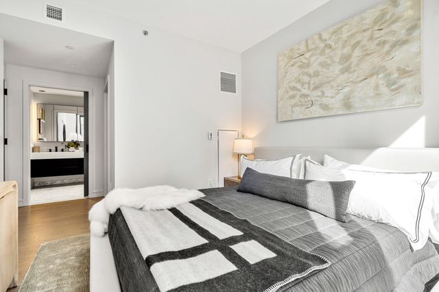 55 Lagrange St PH21B, Boston, MA 02116