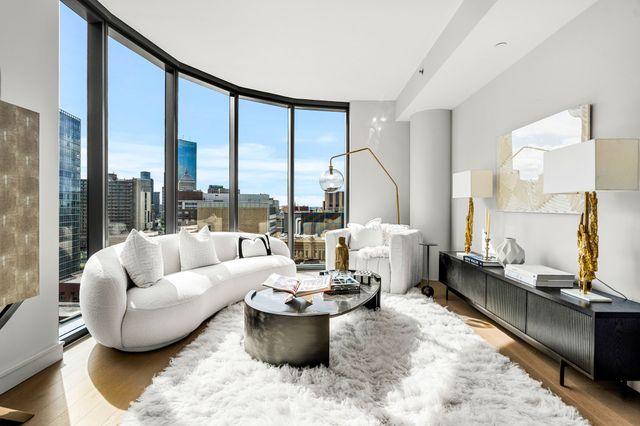 55 Lagrange St PH21B, Boston, MA 02116