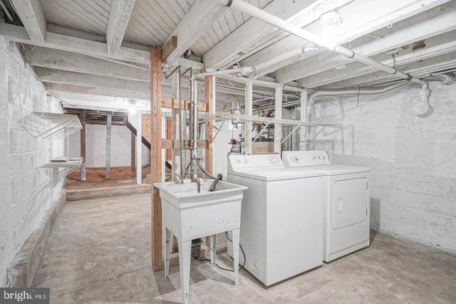 89 MAIN ST, Bridgeport, NJ 08014