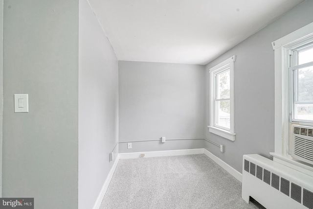 89 MAIN ST, Bridgeport, NJ 08014