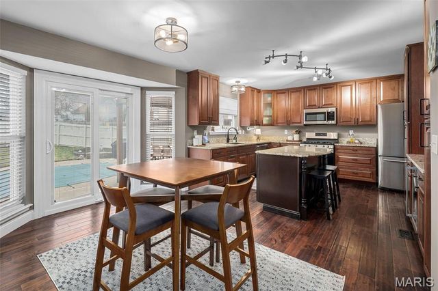 518 Spring Meadow Crossing, Wentzville, MO 63385