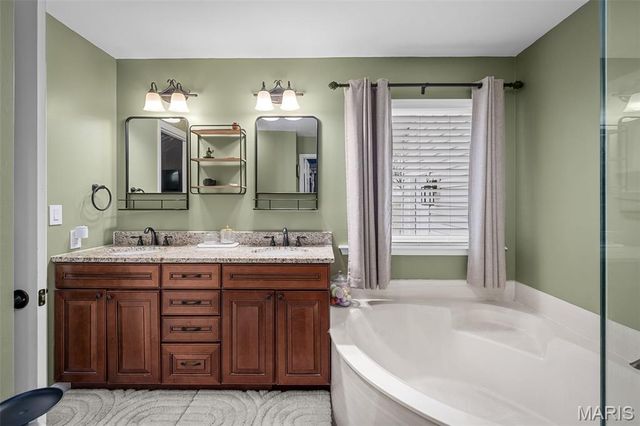 518 Spring Meadow Crossing, Wentzville, MO 63385