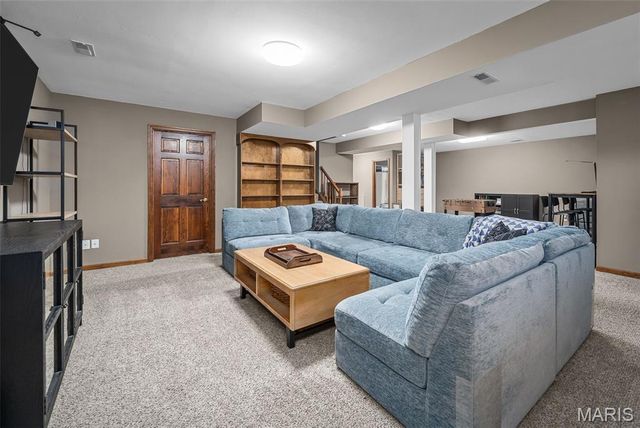 518 Spring Meadow Crossing, Wentzville, MO 63385