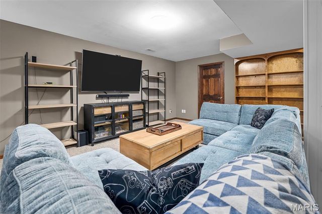 518 Spring Meadow Crossing, Wentzville, MO 63385