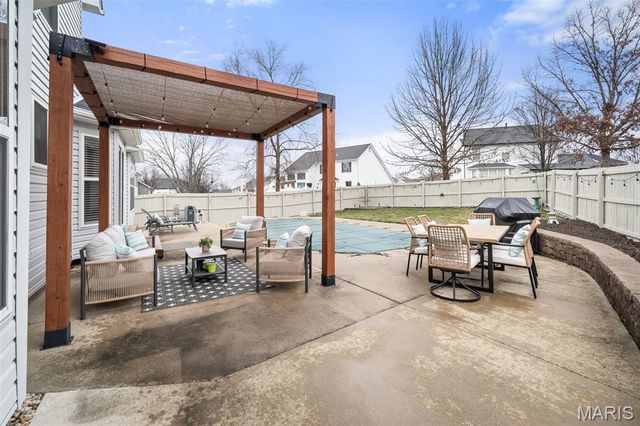 518 Spring Meadow Crossing, Wentzville, MO 63385