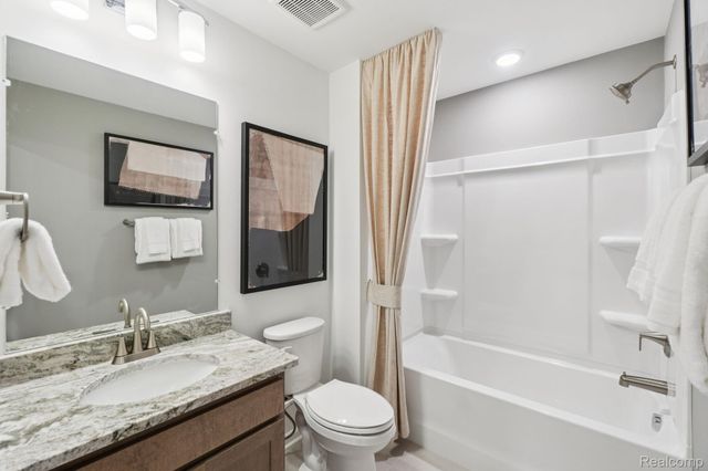 283 Lantana Drive, Brighton, MI 48116