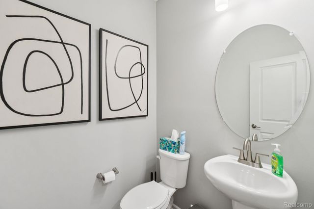 283 Lantana Drive, Brighton, MI 48116