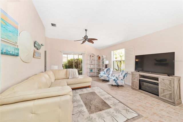 440 VALVERDA DRIVE, The Villages, FL 32162