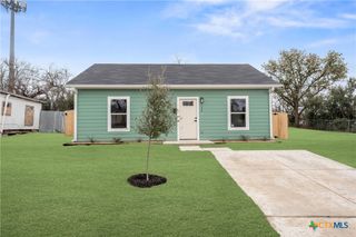 915 S 6th Street, Temple, TX 76501