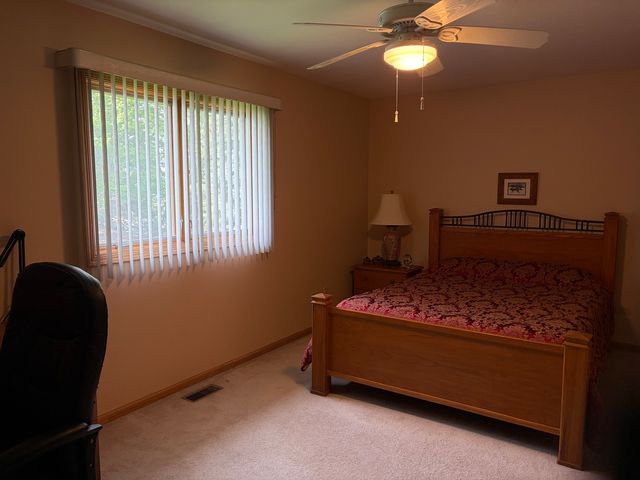 16404 Shawnee Drive, Lockport, IL 60441