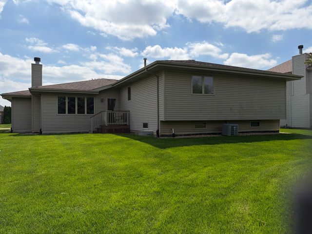 16404 Shawnee Drive, Lockport, IL 60441