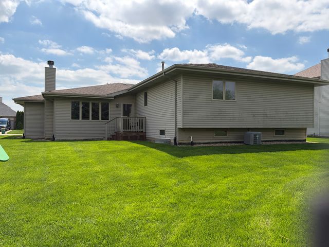 16404 Shawnee Drive, Lockport, IL 60441