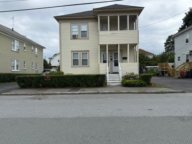 18 Winthrop Avenue 1, Lowell, MA 01851
