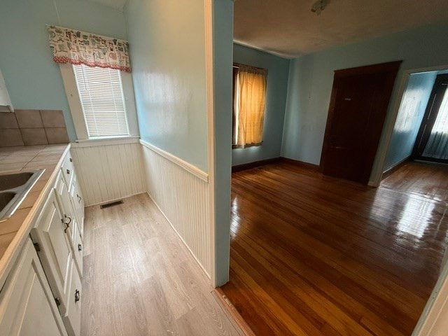 18 Winthrop Avenue 1, Lowell, MA 01851