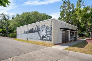 910 NW 4TH STREET, Gainesville, FL 32601