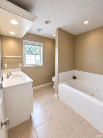 2807 Langston Drive, Evansville, IN 47725