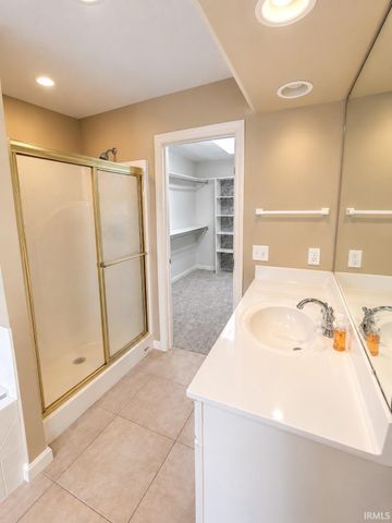 2807 Langston Drive, Evansville, IN 47725