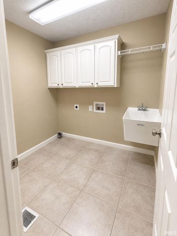 2807 Langston Drive, Evansville, IN 47725