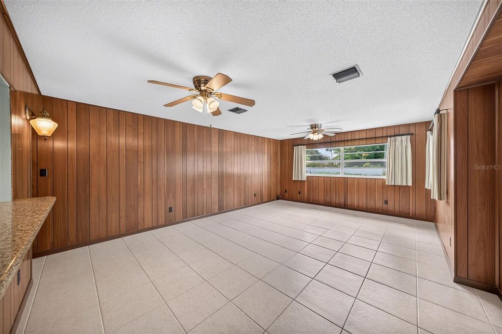 Image 10 of property listing at 3206 ARDSLEY DRIVE, Orlando, FL 32804