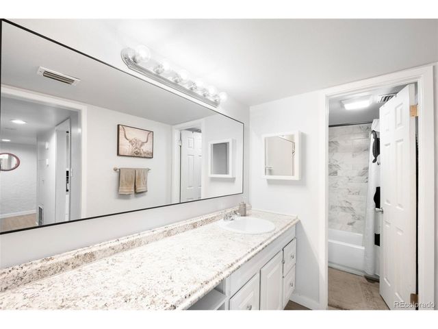 9725 E Harvard Ave 362, Denver, CO 80231