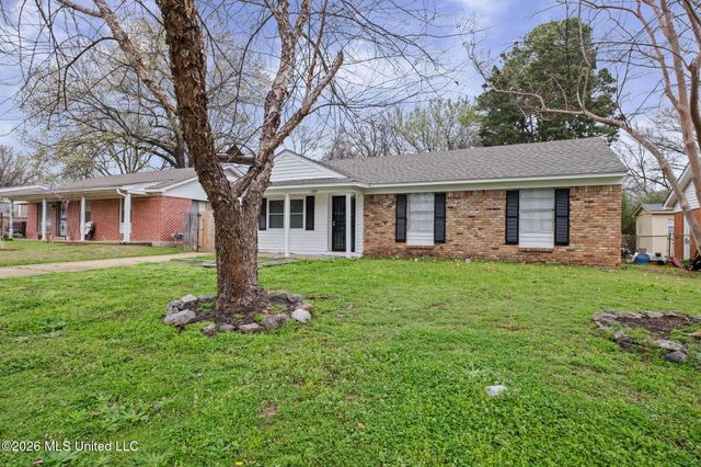 1884 S Conerly Drive, Southaven, MS 38671