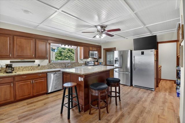 1800 E Main Street, Stoughton, WI 53589