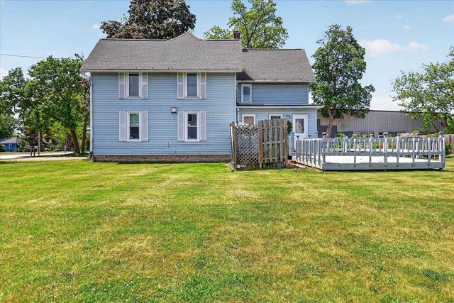 1800 E Main Street, Stoughton, WI 53589