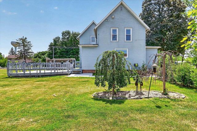 1800 E Main Street, Stoughton, WI 53589