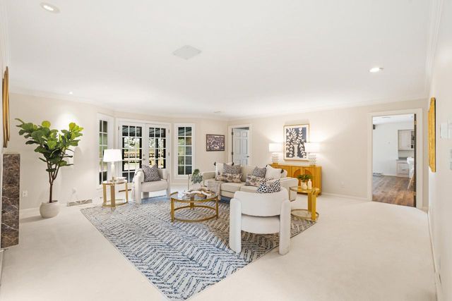 9731 Hilltop LANE, Mequon, WI 53092