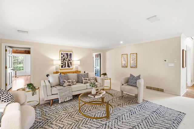 9731 Hilltop LANE, Mequon, WI 53092