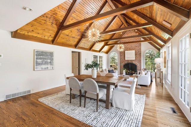 9731 Hilltop LANE, Mequon, WI 53092
