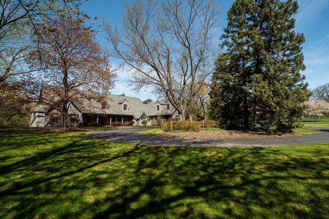 9731 Hilltop LANE, Mequon, WI 53092