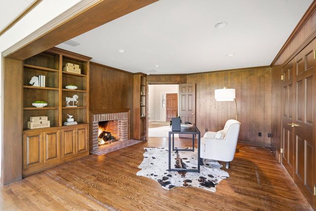 9731 Hilltop LANE, Mequon, WI 53092