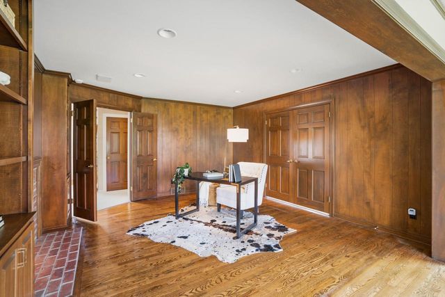 9731 Hilltop LANE, Mequon, WI 53092