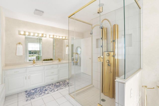 9731 Hilltop LANE, Mequon, WI 53092