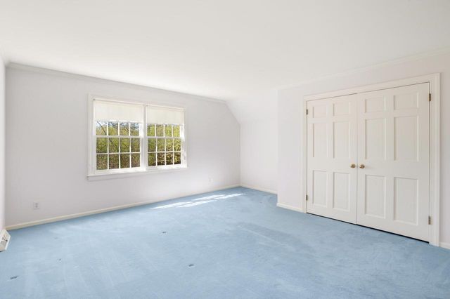 9731 Hilltop LANE, Mequon, WI 53092