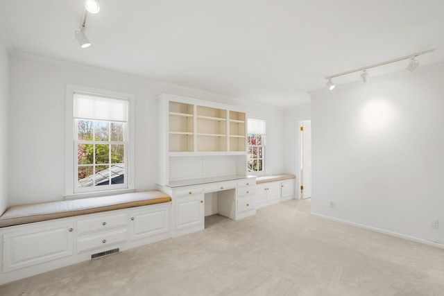 9731 Hilltop LANE, Mequon, WI 53092