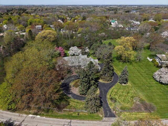9731 Hilltop LANE, Mequon, WI 53092