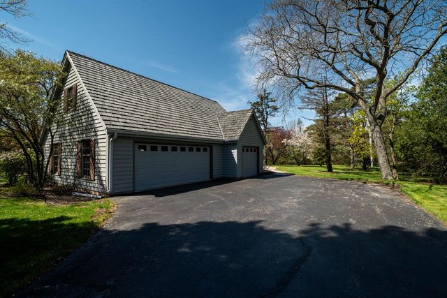9731 Hilltop LANE, Mequon, WI 53092