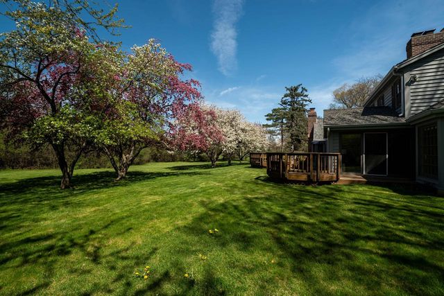 9731 Hilltop LANE, Mequon, WI 53092