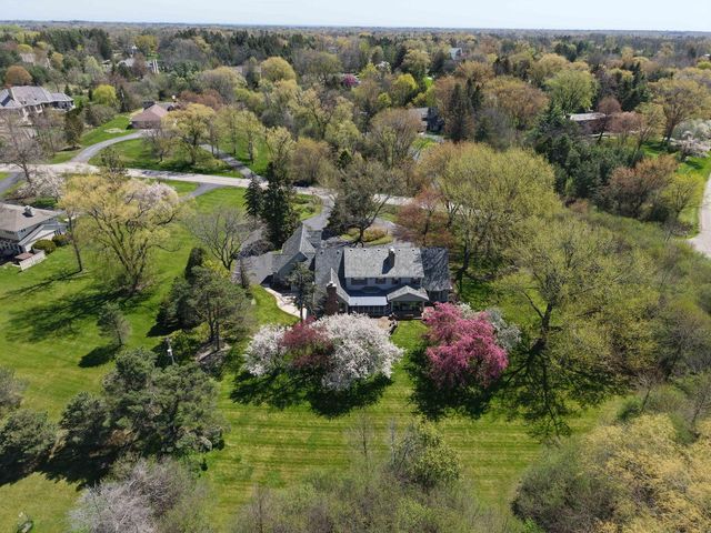 9731 Hilltop LANE, Mequon, WI 53092