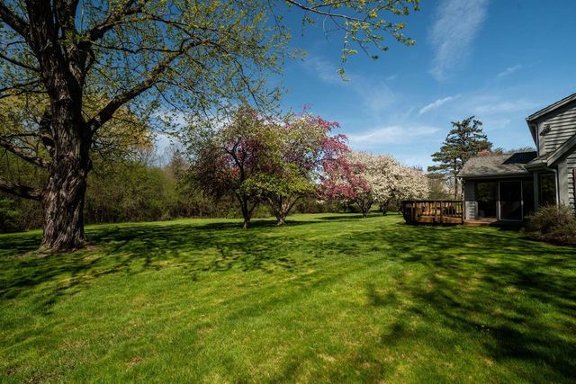 9731 Hilltop LANE, Mequon, WI 53092