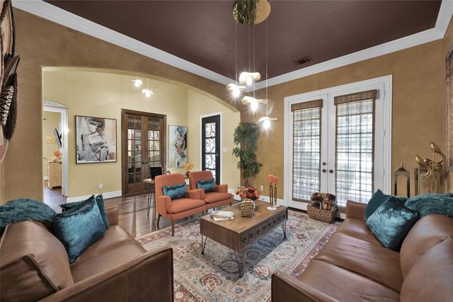 95 S Shimmering Aspen Circle, Spring, TX 77389