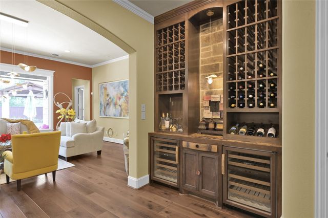 95 S Shimmering Aspen Circle, Spring, TX 77389