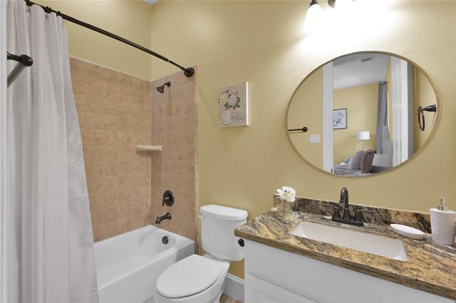 95 S Shimmering Aspen Circle, Spring, TX 77389