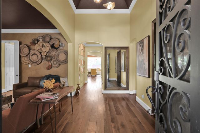 95 S Shimmering Aspen Circle, Spring, TX 77389