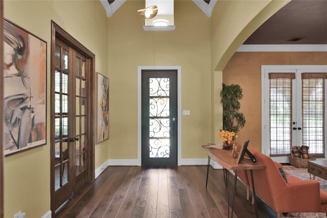 95 S Shimmering Aspen Circle, Spring, TX 77389