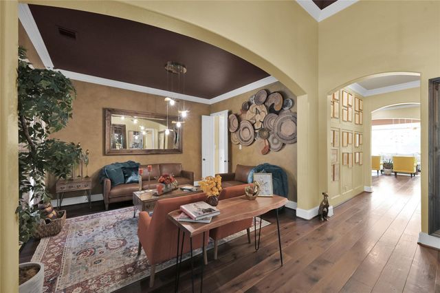 95 S Shimmering Aspen Circle, Spring, TX 77389