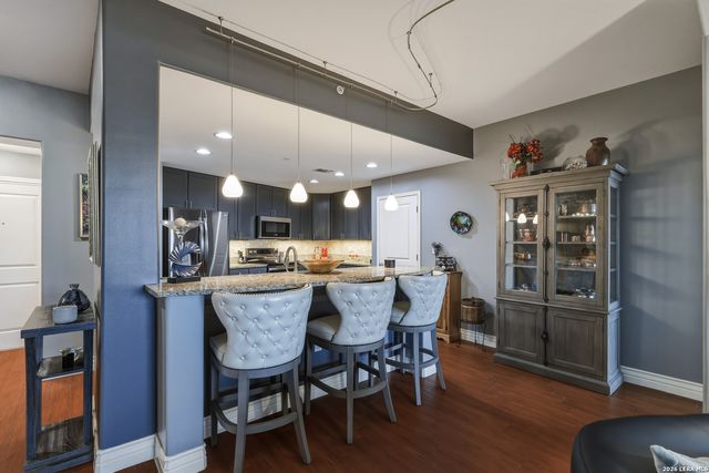 215 Center St Apt 408, San Antonio, TX 78202