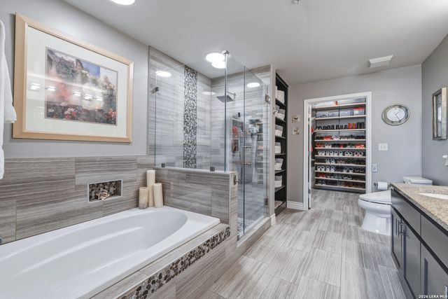 215 Center St Apt 408, San Antonio, TX 78202